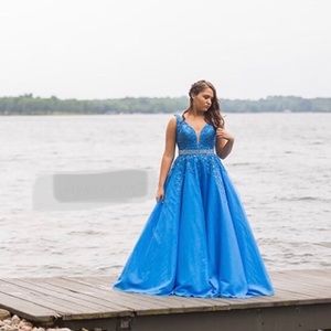 Stunning Jovani Fashions prom dress